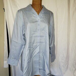 Chico's Light Blue Cotton No-Iron Button Down Shirt - Size 2